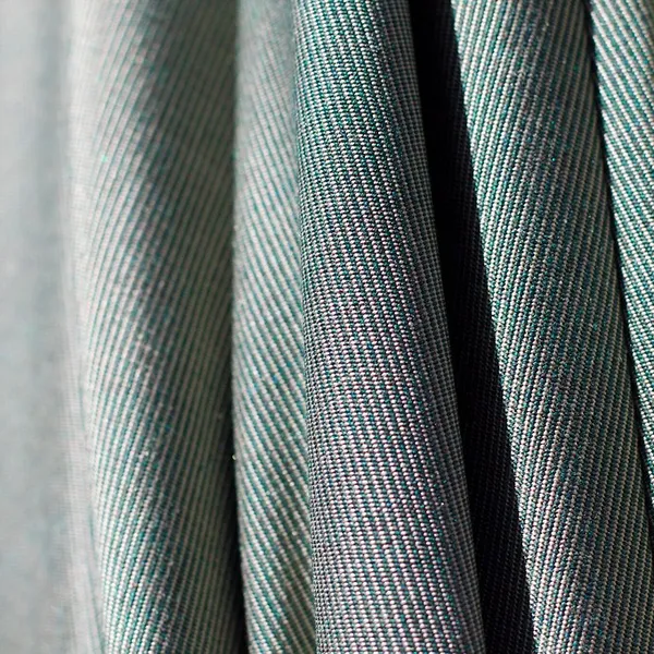 Abaya plissée vert sauge tendance