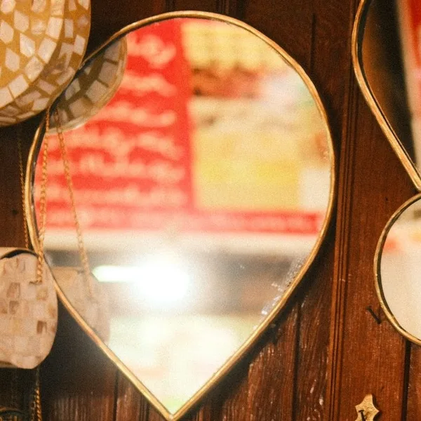 Miroir oriental cadre laiton ouvragé