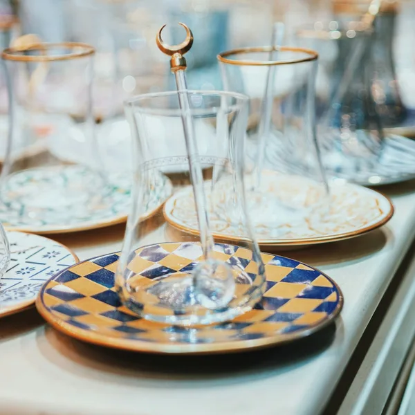 Service à thé verres en cristal gravé or 6