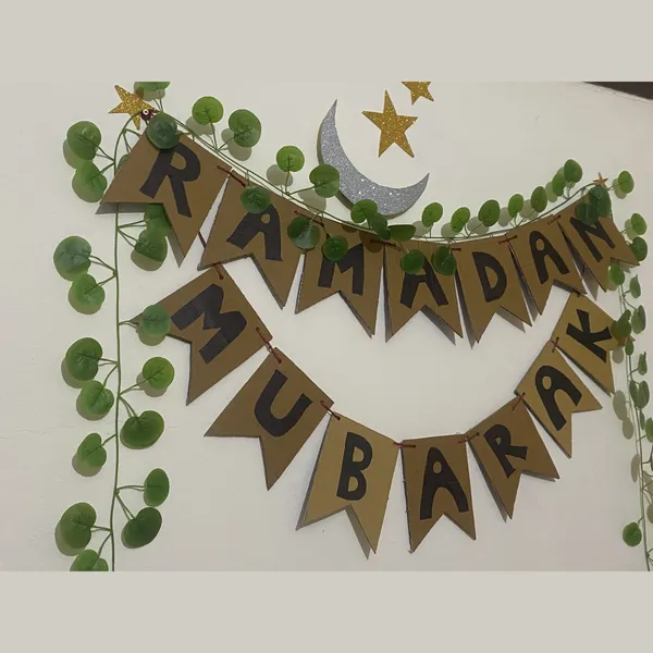 Décoration salon Ramadan Mubarak guirlande