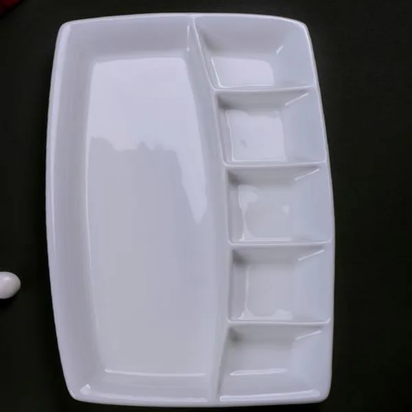 Plat à compartiments pour dattes et fruits secs