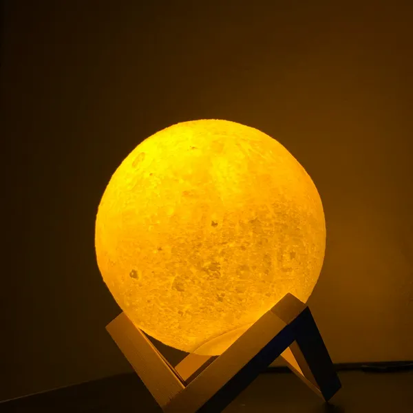 Veilleuse bébé lune LED rechargeable lumière douce