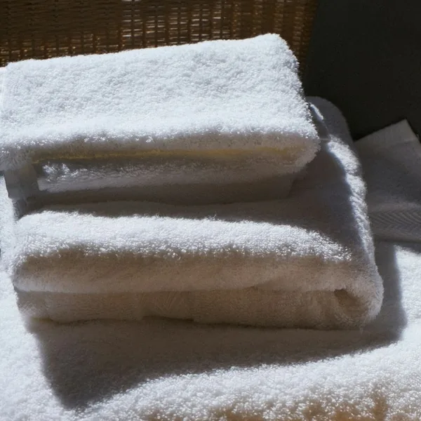 Cape de bain bébé coton bio unie